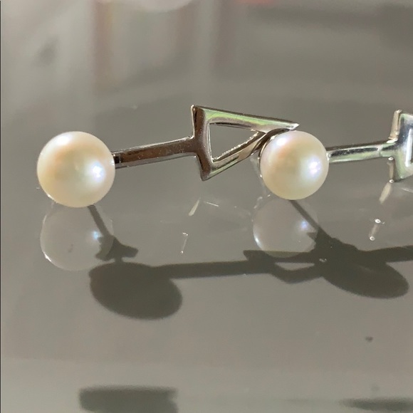 Splendid Pearls Silver Drop Triangle Earrings - Picture 11 of 11